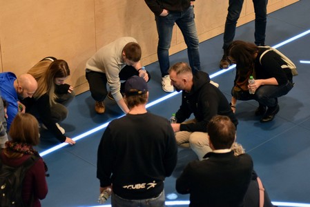 Leuchtender Boden OYM